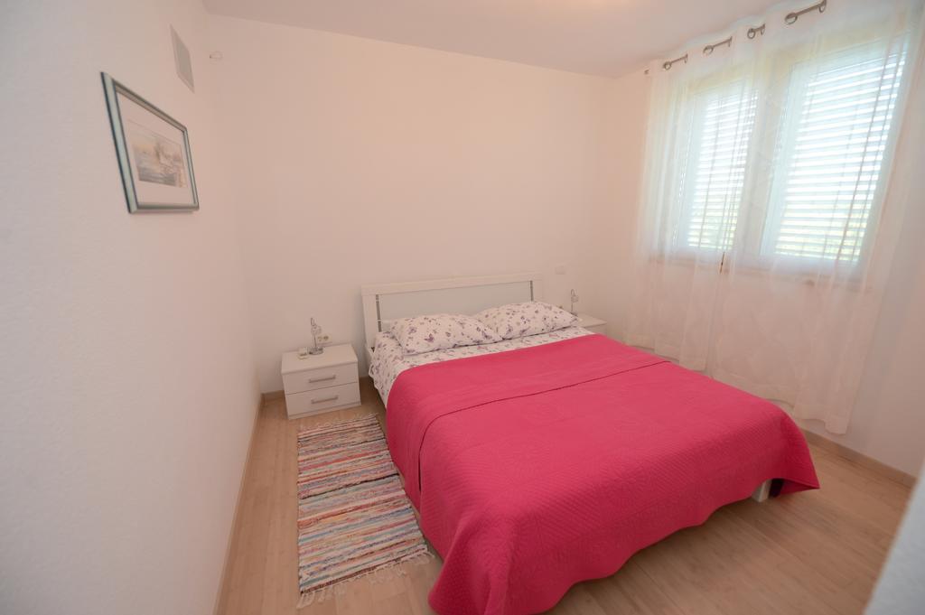 Apartment Mara Petrčane Chambre photo