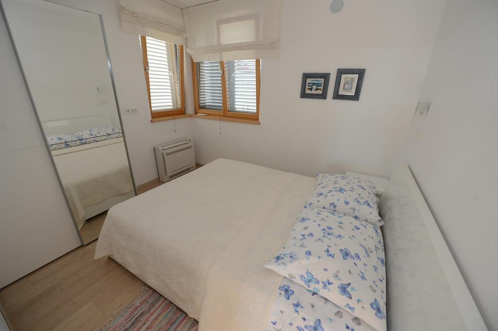 Apartment Mara Petrčane Chambre photo